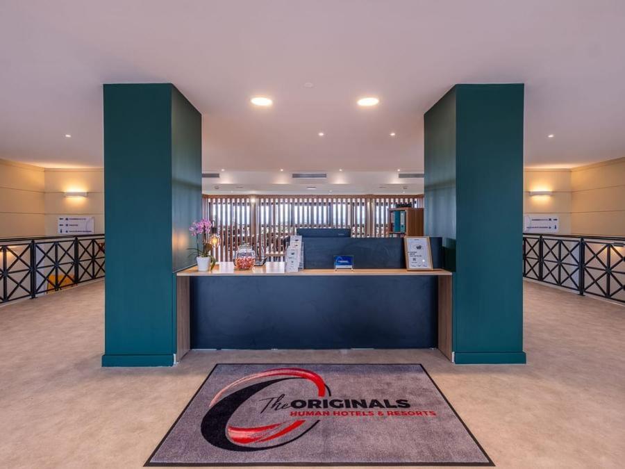 The Originals City, Hotel Des Volcans Champs  ภายนอก รูปภาพ